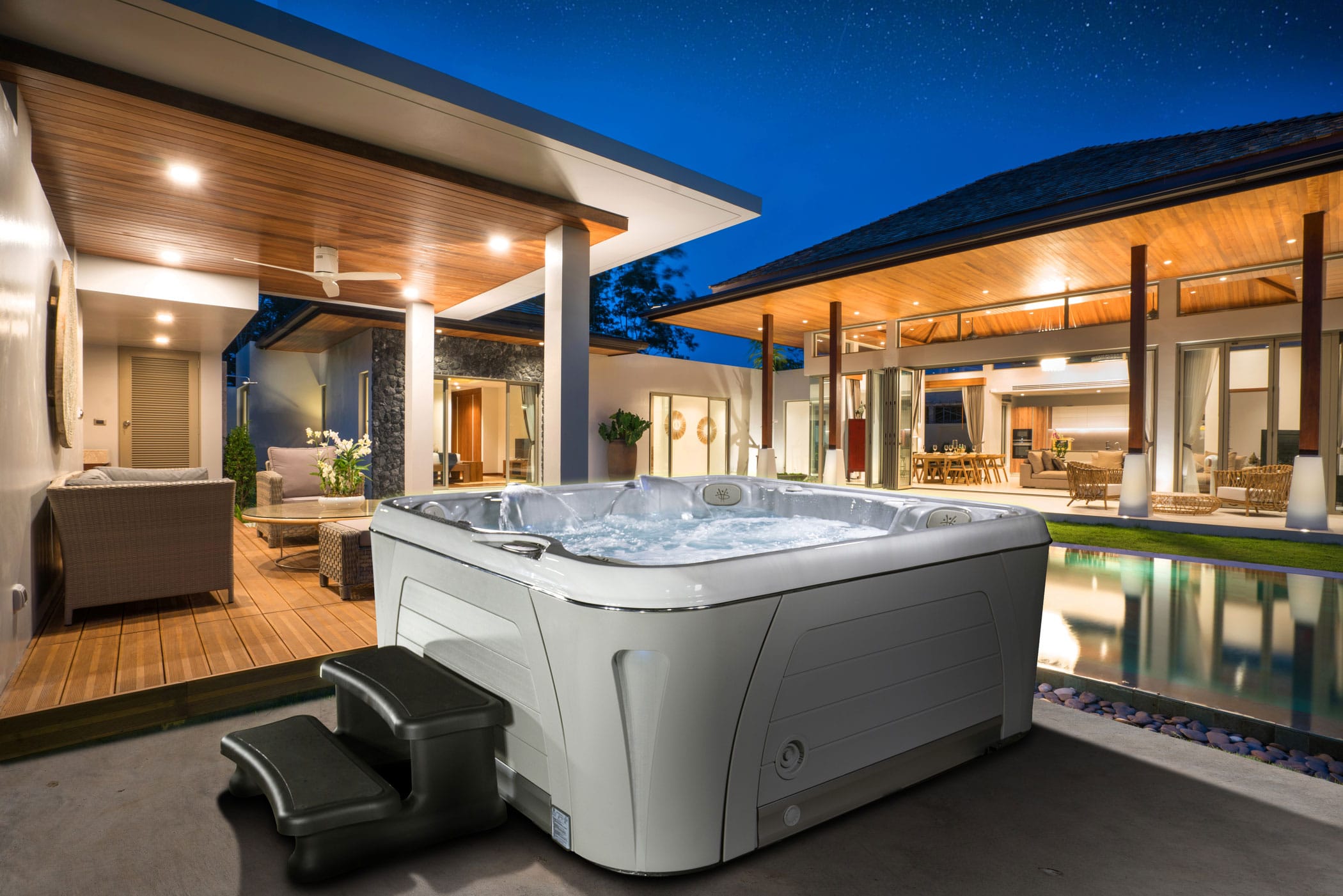 Serenity 5900 Luxury 5 Person Hot Tub Hydropool Surrey
